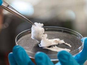 Multi-functional bandage helps wounds to heal