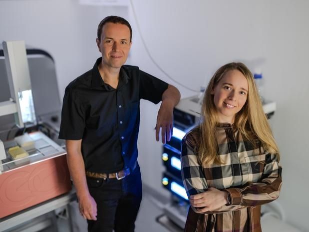 Milestone for medical research: New method enables comprehensive identification of omega fatty acids - Researchers at the University of Graz and the University of California, San Diego present an effective method to determine omega positions of lipids in complex biological samples including human tissues and blood
